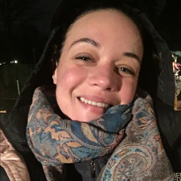 Meet your Posher, Catherine - Picture 1 of 1